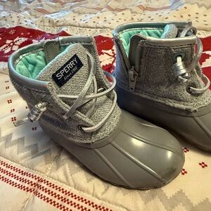 gently used speedy winter boots toddler girls size 9